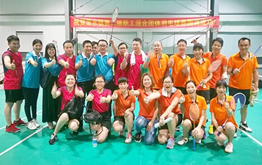 32支球隊(duì)同場(chǎng)競(jìng)技,巴迪斯球場(chǎng)揚(yáng)名