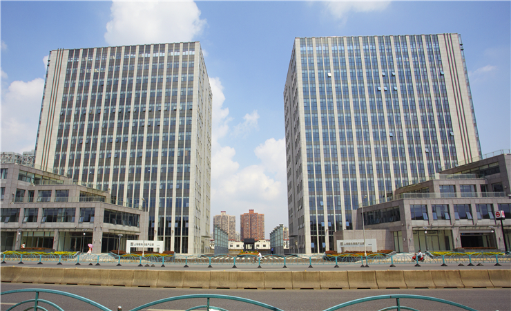 鋁型材單板使用年限有多長呢？怎樣延長其使用年限？