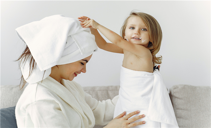 但你是否會有這樣的困擾？晾在浴室的毛巾會出現(xiàn)油膩、干硬、發(fā)霉、有異味等情況，令人無法忍受。